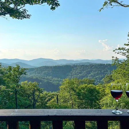 Mountain-View Blue Ridge Cabin On Over 2 Acres!